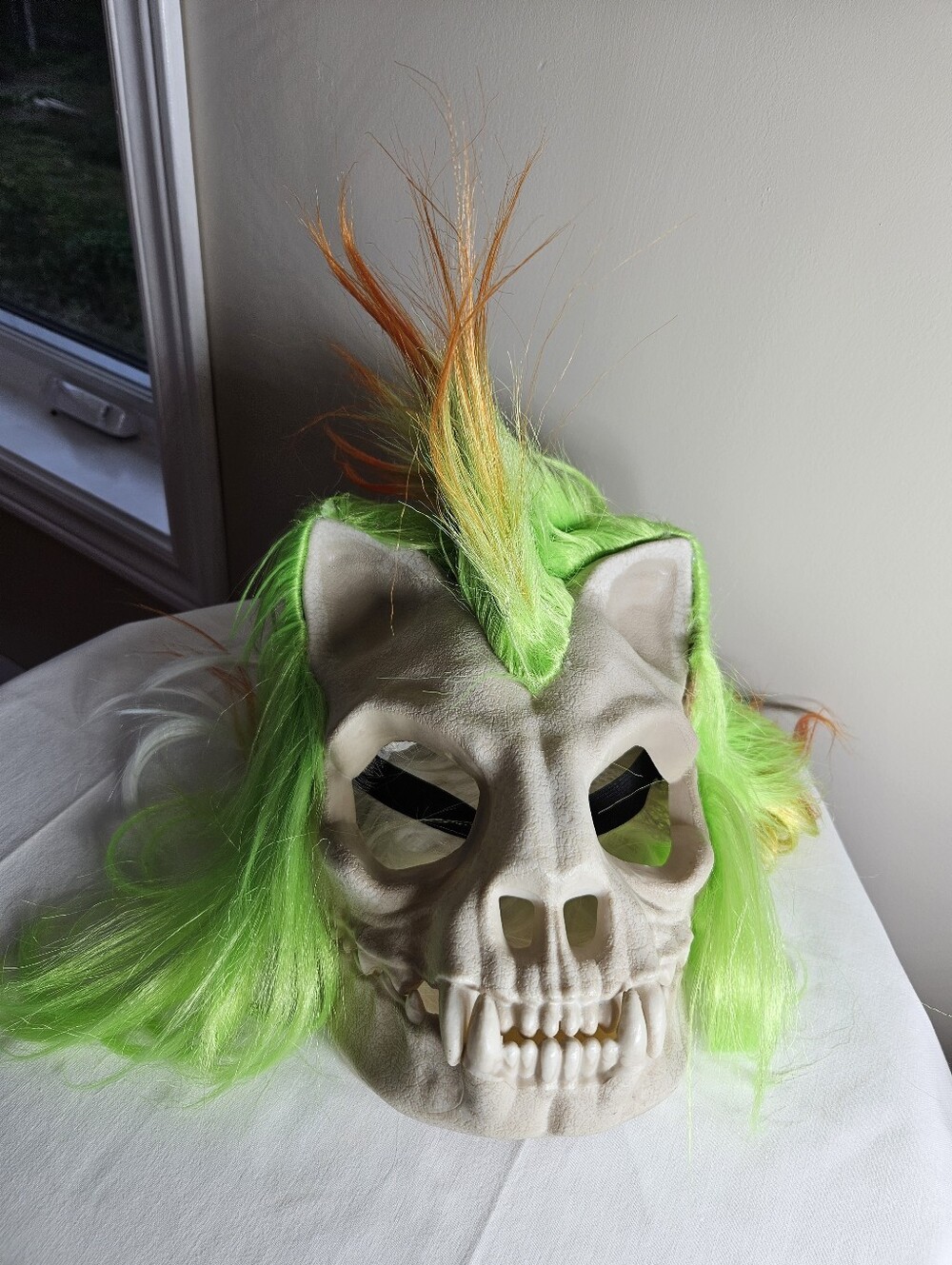 Bone Animal Mask Wolf Cat Skeleton Halloween Moving Mouth green orange hair